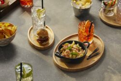 Bandeja balinesa  28,5x21,5x2- Pack 12 Uds.